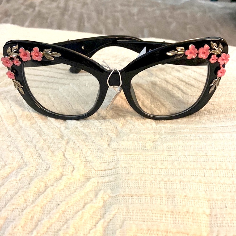 Women black glasses! Pink floral embellished! Chucky solid frame
